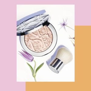 NEW DIORSKIN NUDE AIR ILLUMINATING POWDER